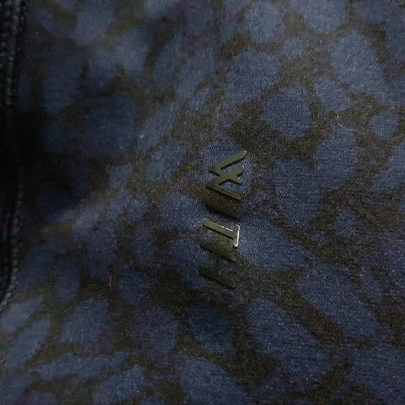 WITH X Peloton Blue Leopard Print Leggings - Picture 13 of 15